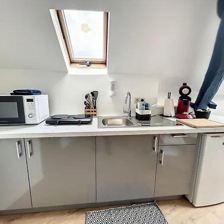 Station 173 E Bruxelles-charleroi-airport Apartment